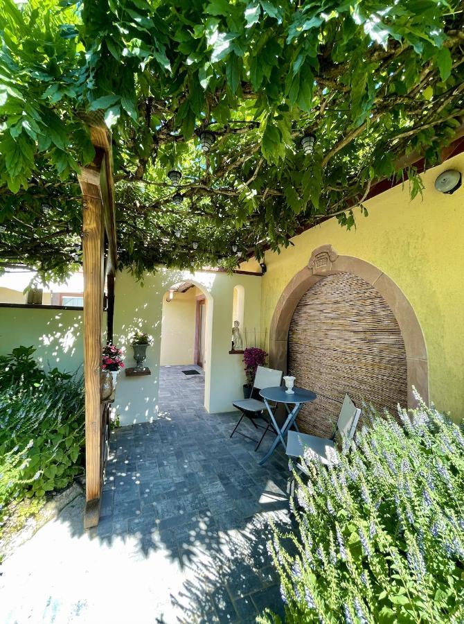 Lo'Gite L'Allee Du Val Lalaye 외부 사진